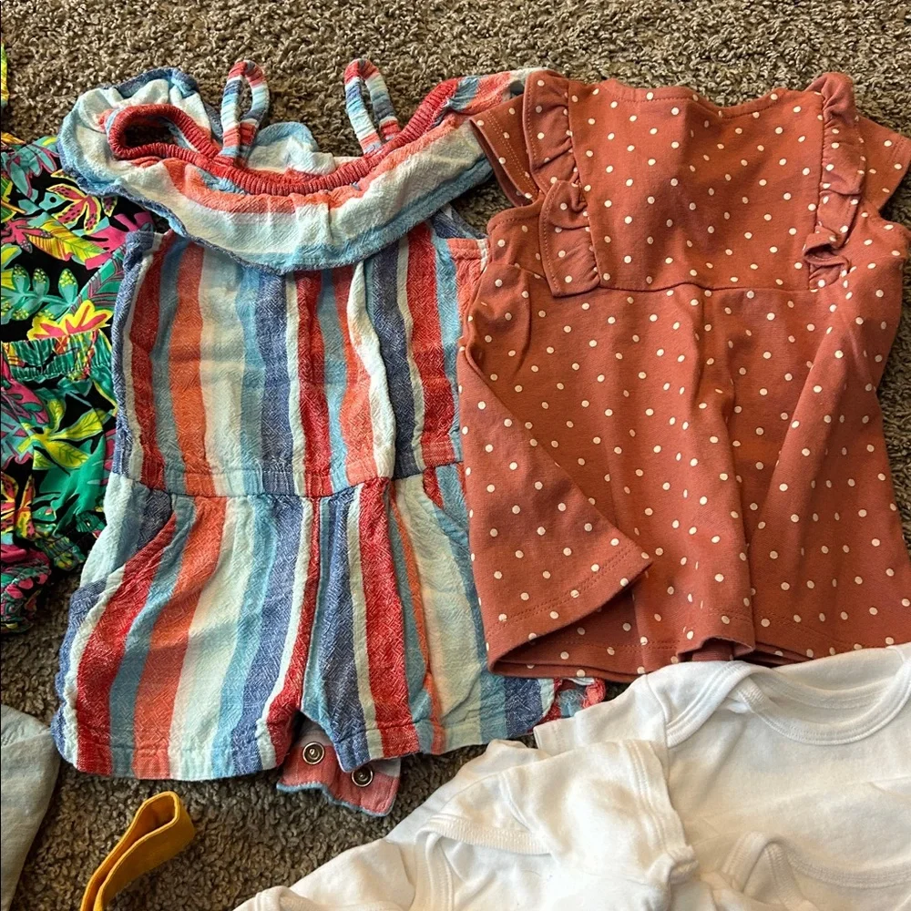 12 month baby Clothing Bundle - Picture 5 of 6